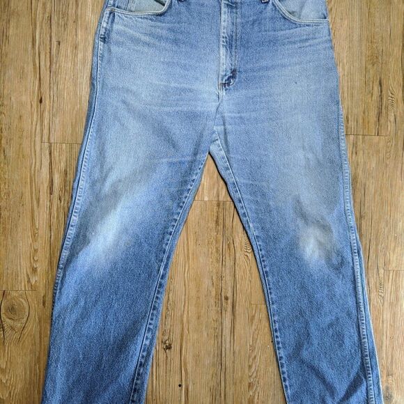 Two Pairs of Jeans - No Size Listed - Picture 8 of 8